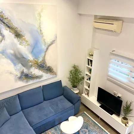 Lovely Blue - Centre Apartment *